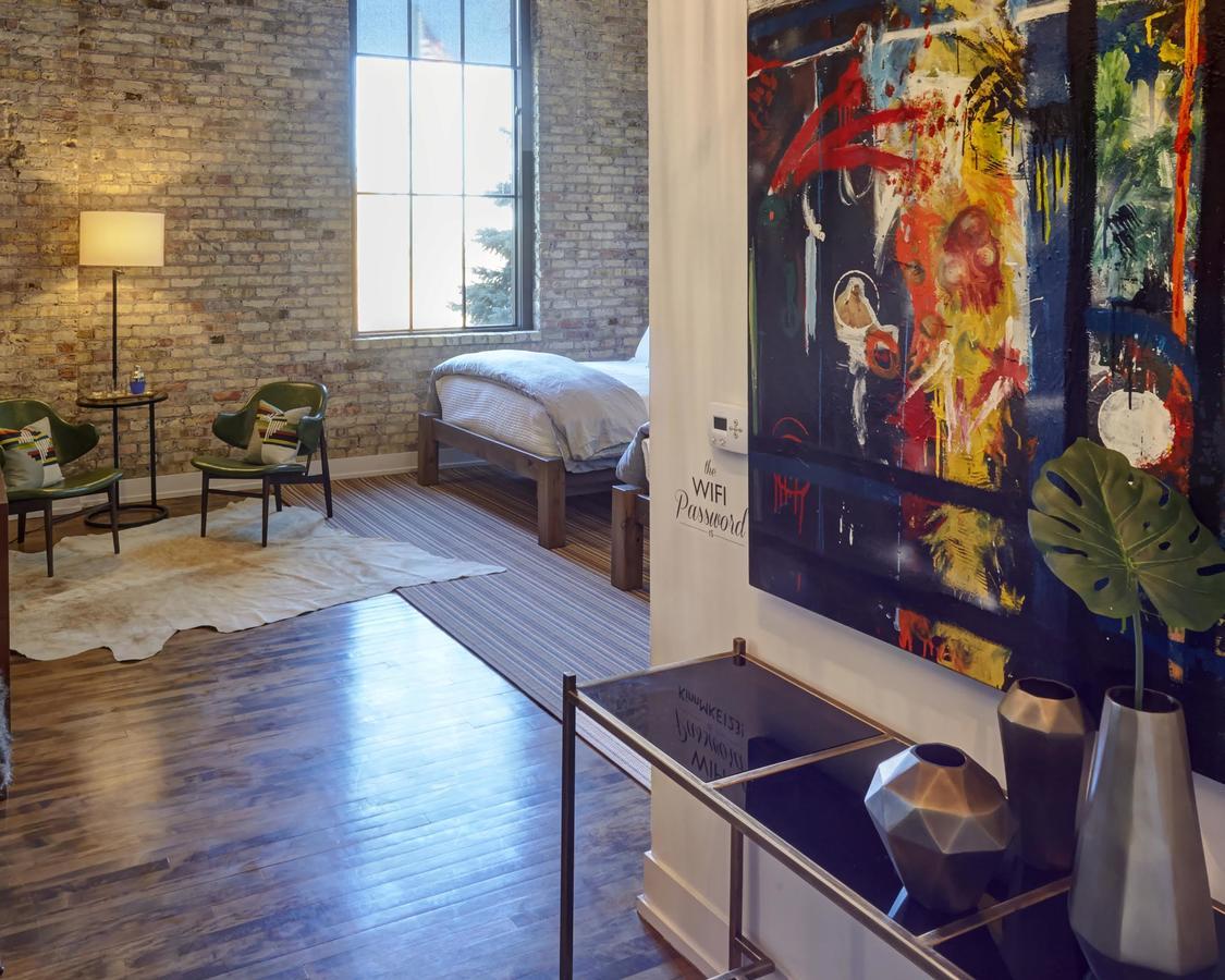 Kinn Guesthouse Bay View Милуоки Экстерьер фото