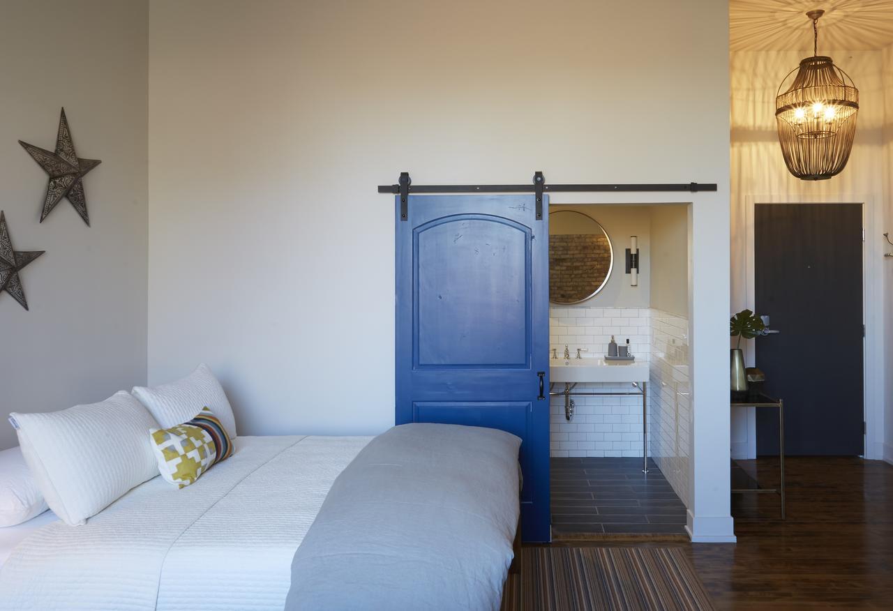 Kinn Guesthouse Bay View Милуоки Экстерьер фото