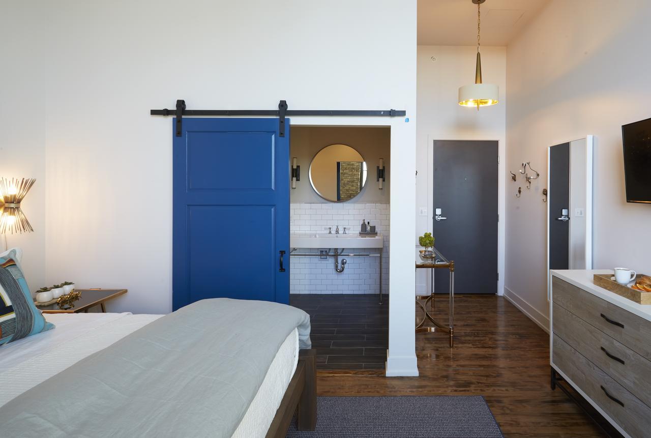 Kinn Guesthouse Bay View Милуоки Экстерьер фото